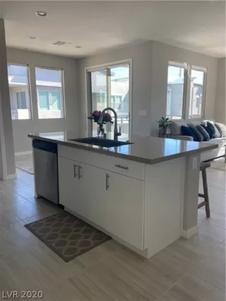 Photo #2: 2230638 Listing 