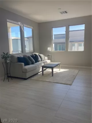 Photo #4: 2230638 Listing 