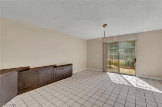 Photo #2: 2230639 Listing