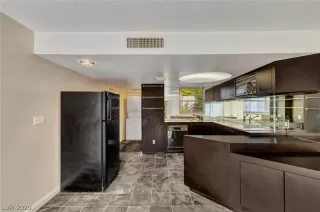 Photo #4: 2230639 Listing