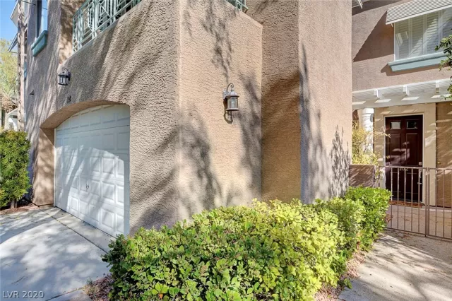 MLS: 2230692 Condo For Sale