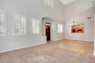 Photo #4: 2230692 Listing