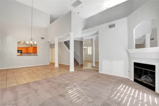 Photo #5: 2230692 Listing