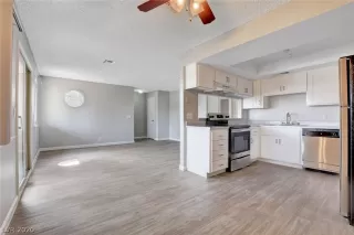 Photo #4: 2230716 Listing