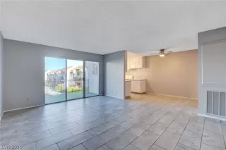 Photo #1: 2230759 Listing