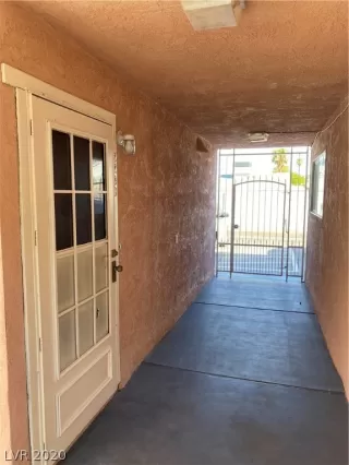 Photo #3: 2230767 Listing