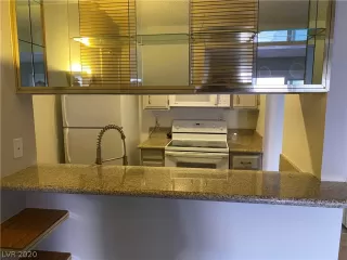 Photo #6: 2230767 Listing