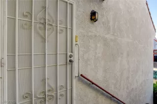 Photo #5: 2230774 Listing 