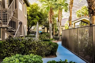 Photo #6: 2230817 Listing 