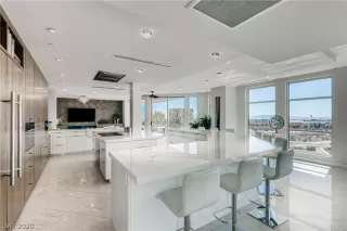 Photo #2: 2230858 Listing