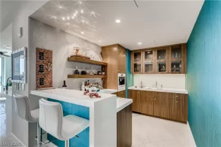 Photo #4: 2230858 Listing