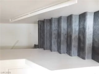 Photo #2: 2230913 Listing 