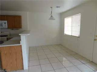 Photo #5: 2230913 Listing 