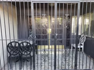 Photo #1: 2230924 Listing