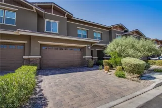 Photo #1: 2230932 Listing 