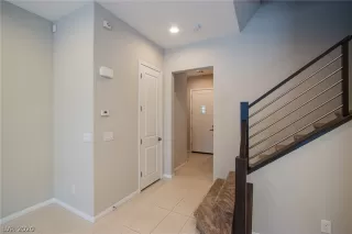 Photo #6: 2230932 Listing 