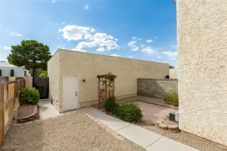 Photo #6: 2230960 Listing 