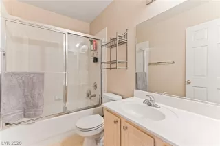 Photo #5: 2230974 Listing