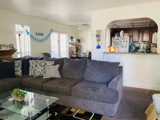 Photo #3: 2230978 Listing