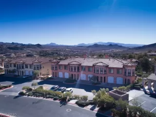 Photo #2: 2230995 Listing