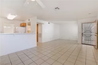 Photo #6: 2230998 Listing 