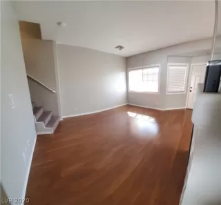 Photo #6: 2231003 Listing