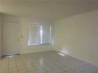 Photo #6: 2231041 Listing