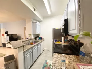 Photo #6: 2231046 Listing 