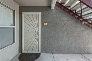 Photo #1: 2231074 Listing