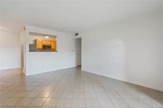 Photo #2: 2231074 Listing