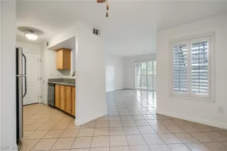 Photo #6: 2231074 Listing