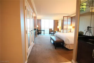 Photo #2: 2231097 Listing