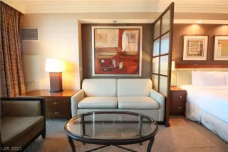 Photo #4: 2231097 Listing