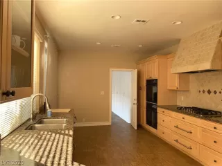 Photo #5: 2231101 Listing 