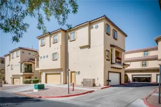 Photo #1: 2231115 Listing