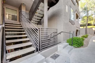 Photo #1: 2231140 Listing