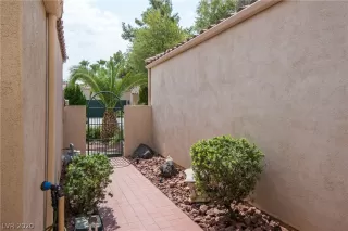 Photo #4: 2231142 Listing