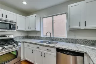 Photo #1: 2231177 Listing