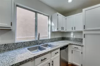 Photo #2: 2231177 Listing