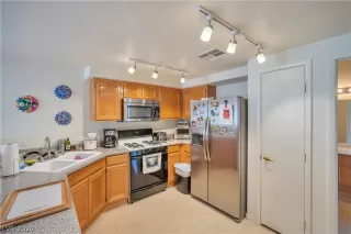 Photo #1: 2231199 Listing