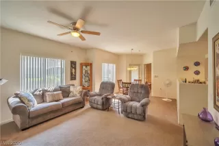 Photo #5: 2231199 Listing