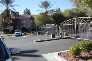 Photo #2: 2231272 Listing