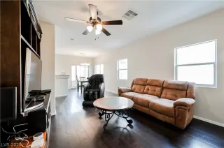 Photo #5: 2231335 Listing 