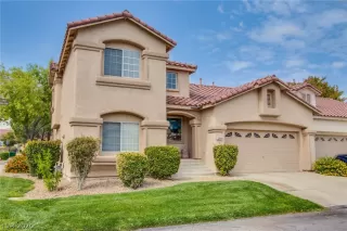 Photo #1: 2231389 Listing