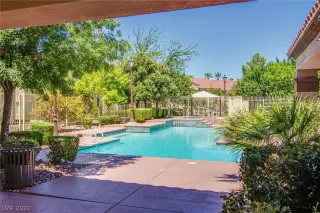 Photo #5: 2231389 Listing