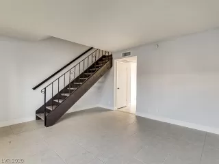 Photo #4: 2231444 Listing 