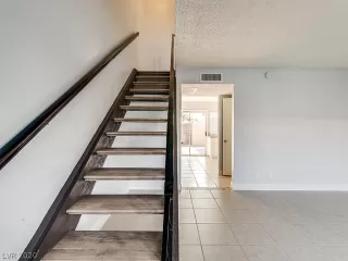 Photo #5: 2231444 Listing 