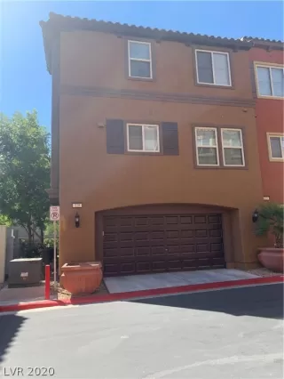 Photo #1: 2231460 Listing