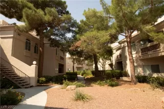 Photo #1: 2231558 Listing 