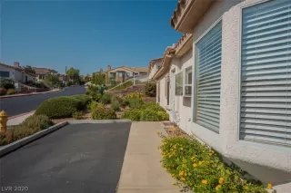 Photo #5: 2231581 Listing